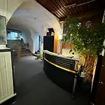 Lovely Center, Shared Bathroom * 빌라흐