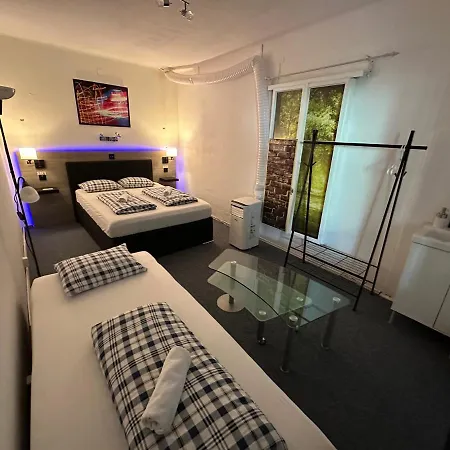 Lovely Rooms, Center, Shared Bathroom, Windows To Corridor Homestay Villach