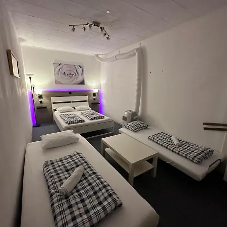 Lovely Center, Shared Bathroom *