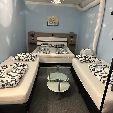 בית אירוח Lovely Center, Shared Bathroom וילאך