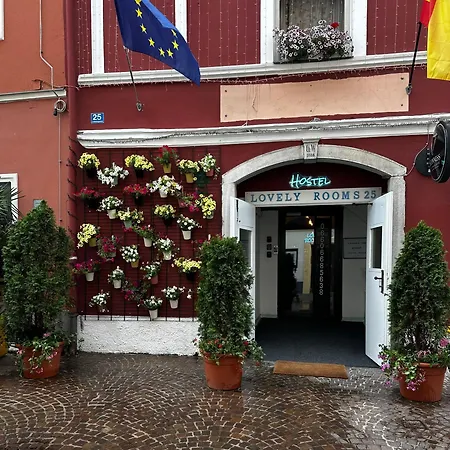 Lovely Center, Shared Bathroom