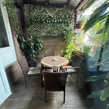 Lovely Center, Shared Bathroom Homestay szállás *