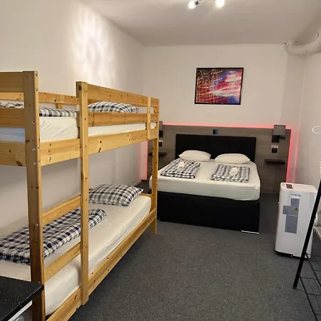 Lovely Center, Shared Bathroom *