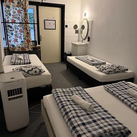 Lovely Center, Shared Bathroom * 빌라흐