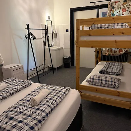 Lovely Center, Shared Bathroom *