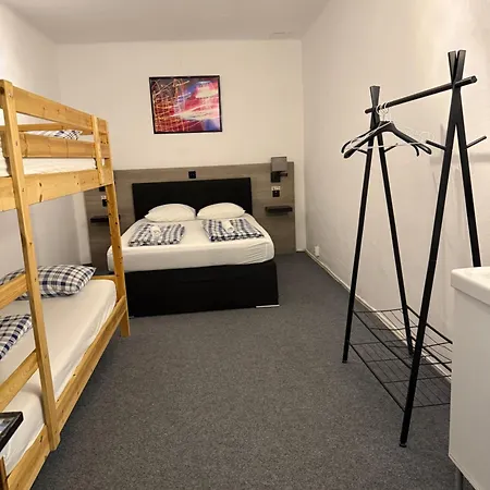 Lovely Center, Shared Bathroom * 빌라흐