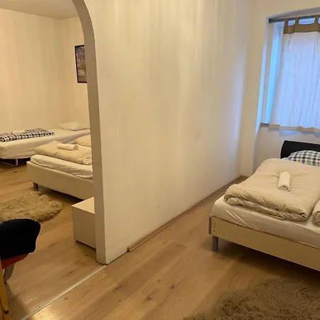 Lovely Center, Shared Bathroom * Villach