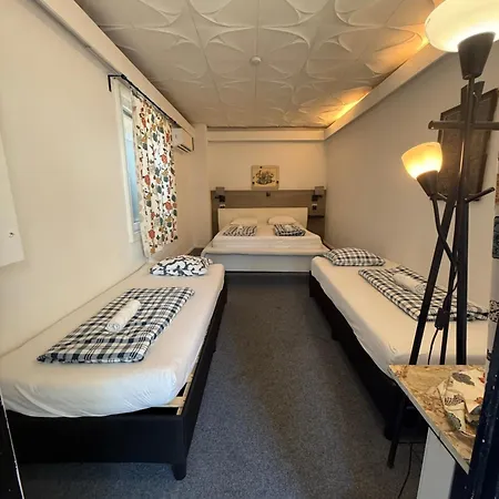 Ubytování v soukromí Lovely Center, Shared Bathroom