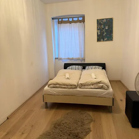 Lovely Center, Shared Bathroom