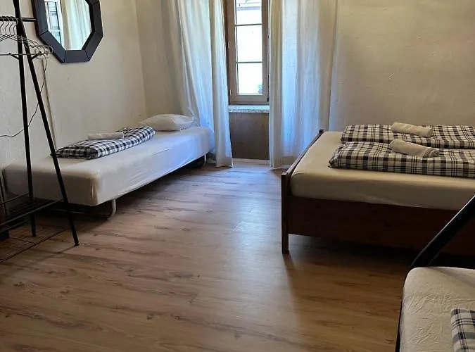 Lovely Center, Shared Bathroom * Villach