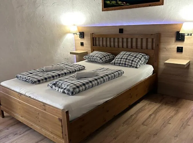 Lovely Center, Shared Bathroom *