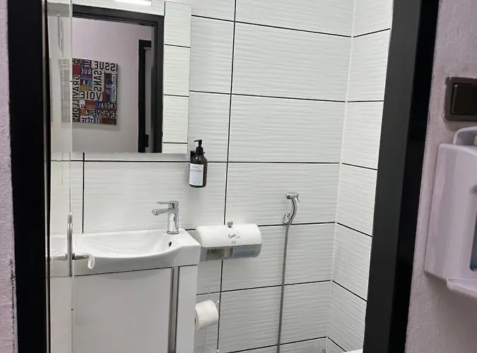 Lovely Center, Shared Bathroom * Villach