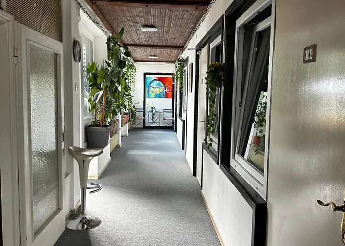 Lovely Center, Shared Bathroom Homestay szállás *