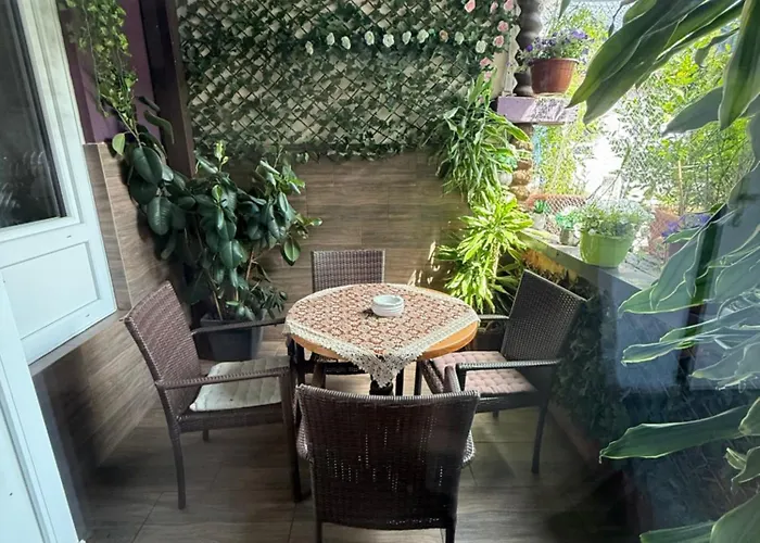 Lovely Center, Shared Bathroom Homestay szállás *