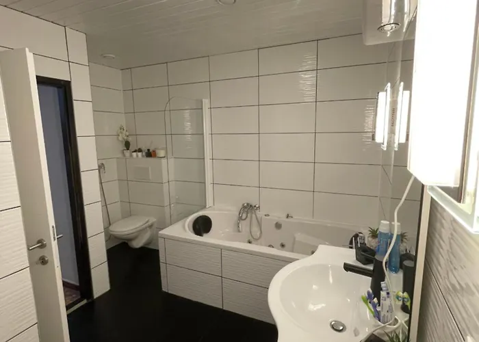 Lovely Center, Shared Bathroom *