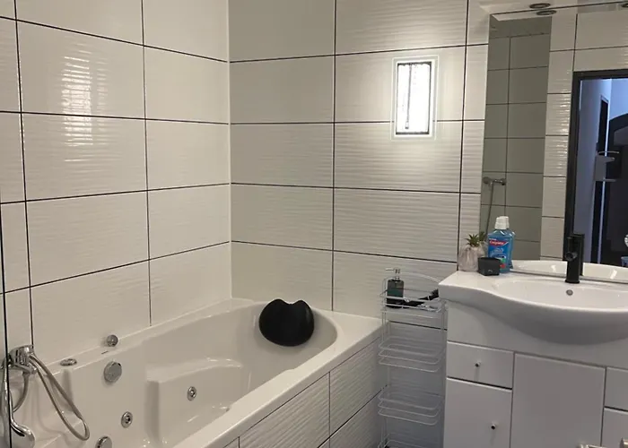 Lovely Center, Shared Bathroom * Villach